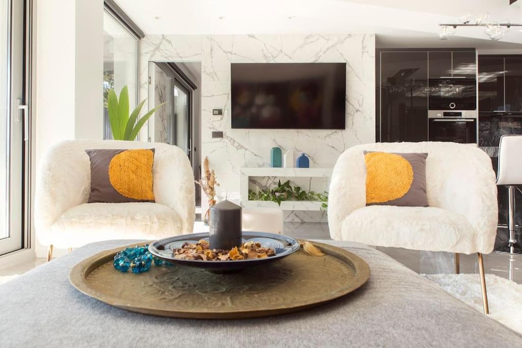 Luxury Acropolis View Apartment-Living Stone Black Pearl Ateny Zewnętrze zdjęcie