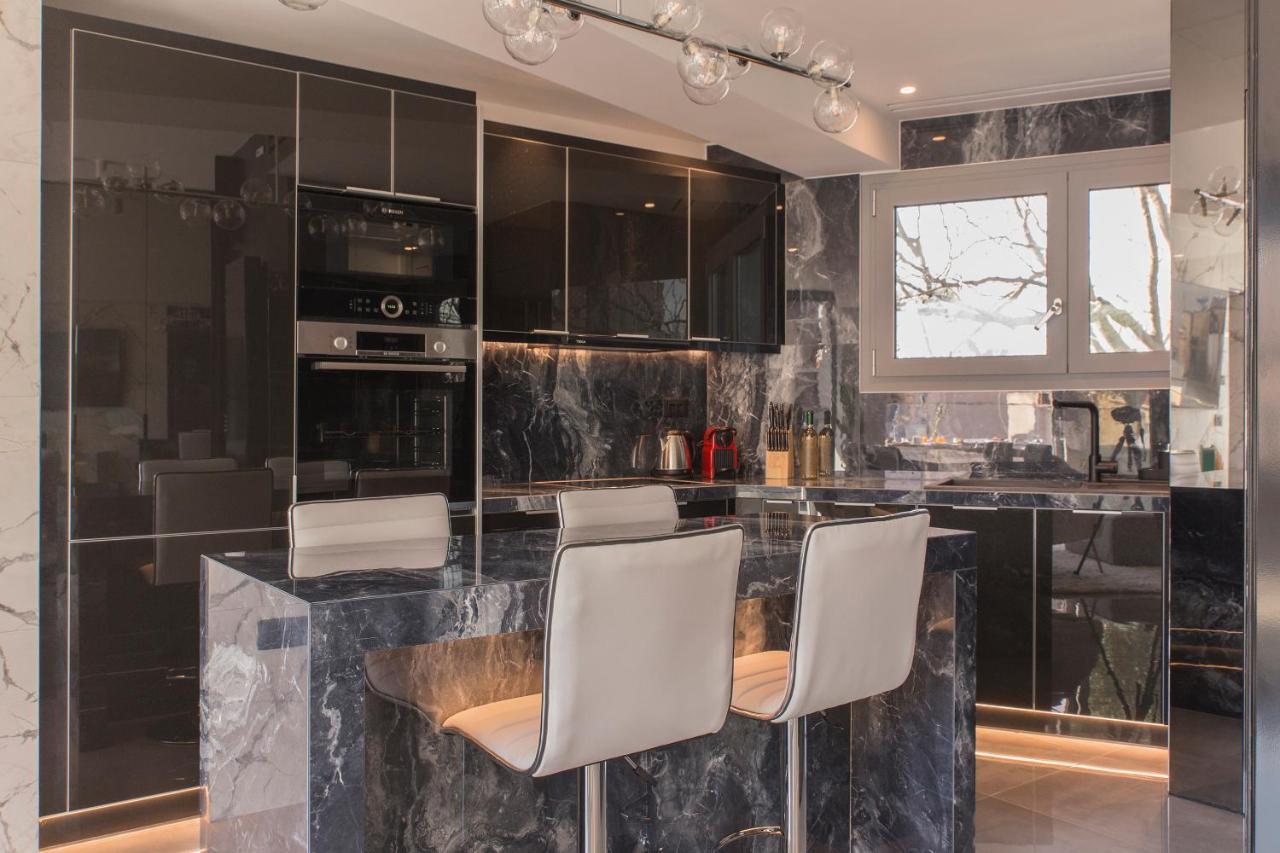 Luxury Acropolis View Apartment-Living Stone Black Pearl Ateny Zewnętrze zdjęcie